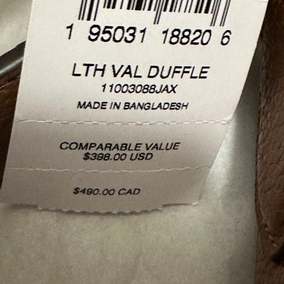 Women’s Coach Val Duffle bag in Redwood refunded pebble leather NWT. 9x11.5x4.5 - Picture 14 of 16